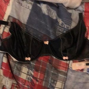 Victoria’s Secret Black&light pink Bra 36D